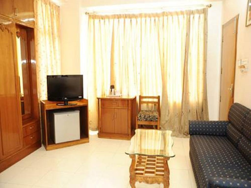 Hotel Rialto Guwahati Room photo